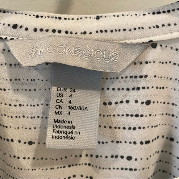 H&M conscious White and black ruffle blouse size 4 - Picture 2 of 4